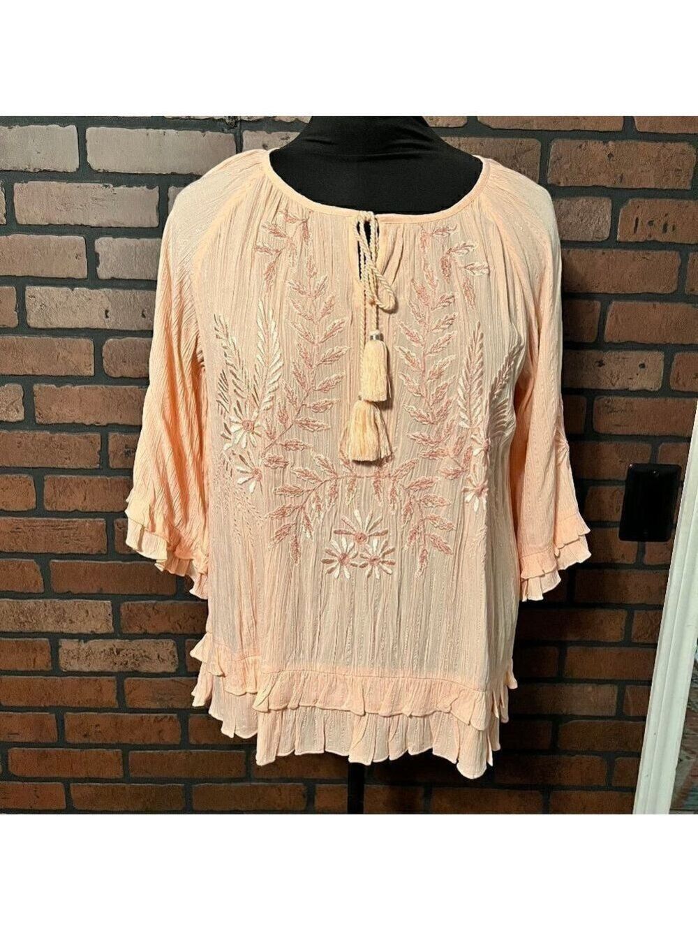 Tru Luxe Jeans Top - NWOT Peach with Embroidered Peasant style top.
